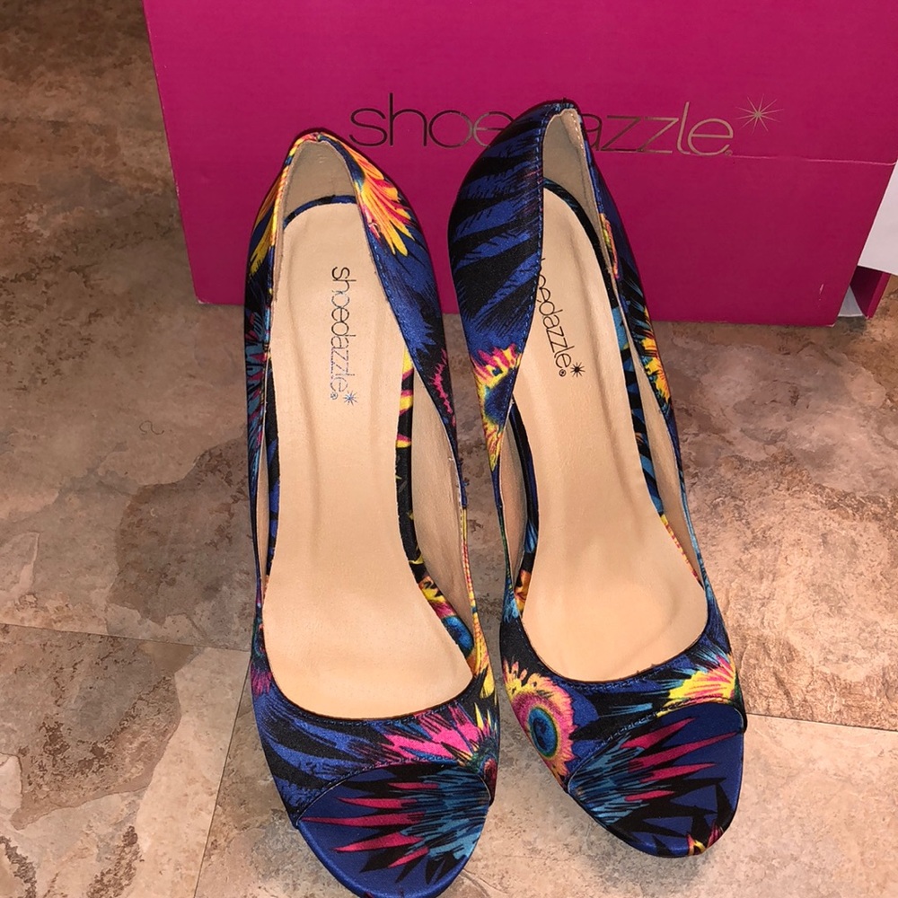 Tropical heels
